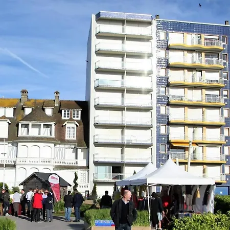 T2 Traversant Vue Front De Paris-plage * 勒图凯－巴黎普拉日