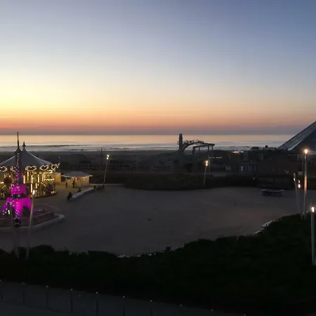 T2 Traversant Vue Front De Paris-plage *