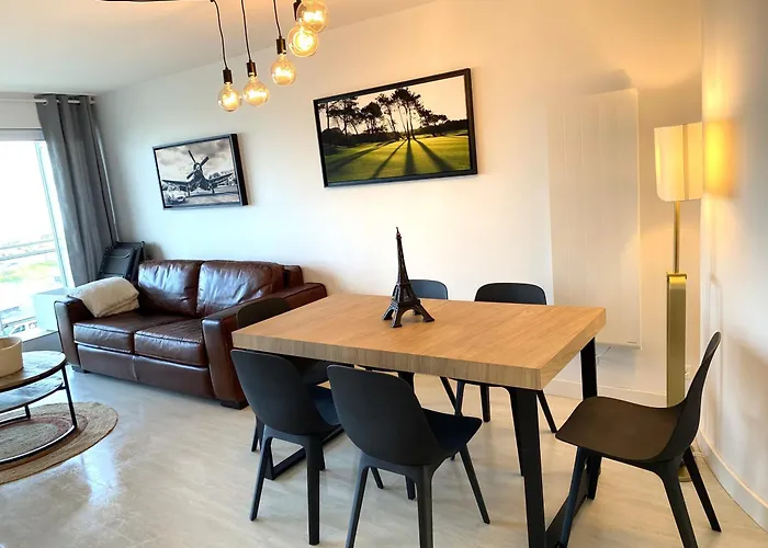 T2 Traversant Vue Front De Paris-plage Appartement